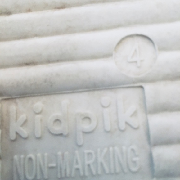 Sandals - Picture 8 of 9